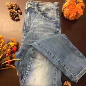 *BUCKLE* KanCan High-waisted Jeans